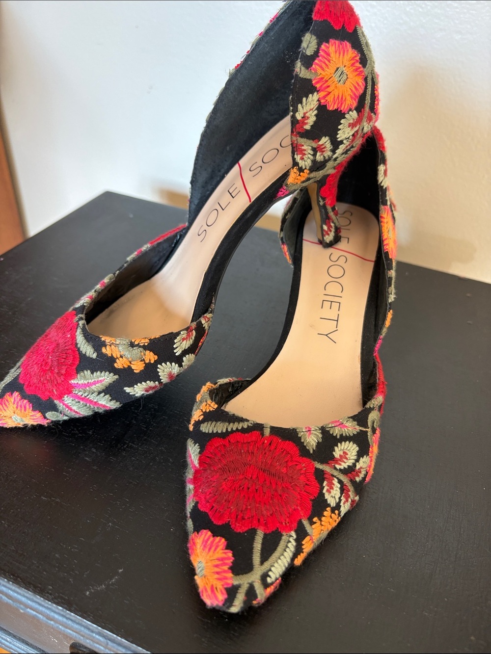 Sole Society Floral Embroidered Pumps Multicolor Size 7.5